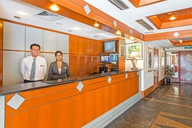 Hotel 81 Palace