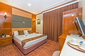 Hotel 81 Premier Princess