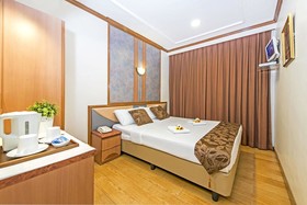 Hotel 81 Premier Princess