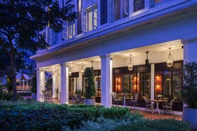 Maxwell Reserve Singapore, Autograph Collection