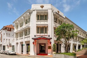 Maxwell Reserve Singapore, Autograph Collection