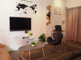 Pillow Talk Hostel