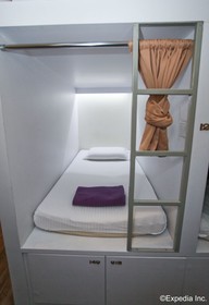 Pillow Talk Hostel