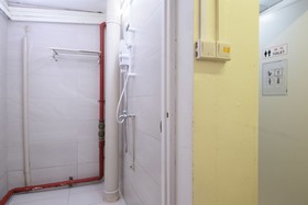 Pillow Talk Hostel