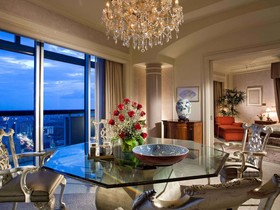 Swissôtel The Stamford