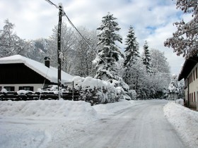 Berghi Hotel and Apartments