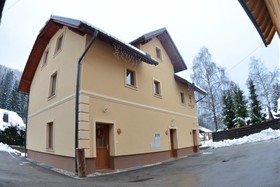 Berghi Hotel and Apartments