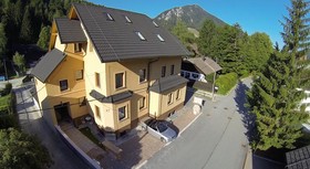 Berghi Hotel and Apartments