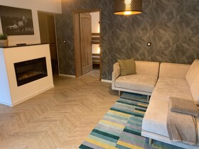 Pine Tree Holiday House