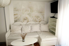 Holiday Rooms & Apartments - Rosy Garden