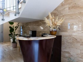 365 Hotel