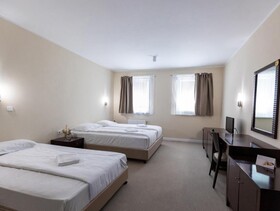 365 Hotel