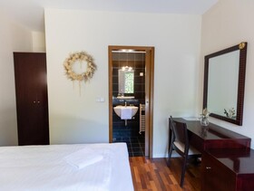 365 Hotel