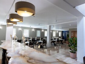 365 Hotel