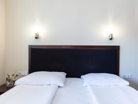 365 Hotel