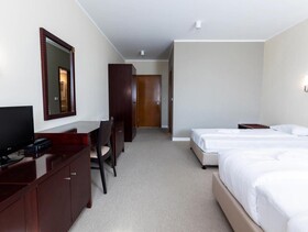 365 Hotel