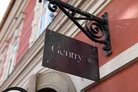 Gentry11 Rooms And More