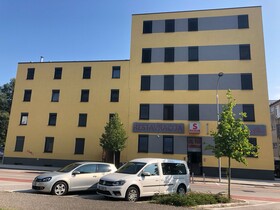 S Hotel & Restaurant S
