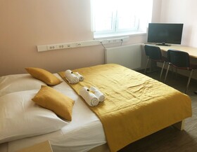 S Hotel & Restaurant S