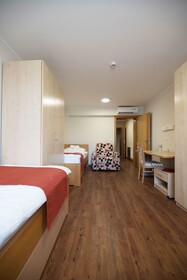 S Hotel & Restaurant S