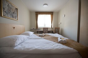 S Hotel & Restaurant S