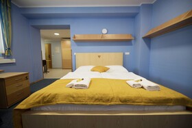 S Hotel & Restaurant S