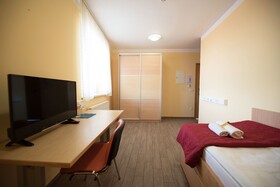 S Hotel & Restaurant S