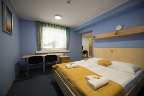 S Hotel & Restaurant S