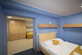 S Hotel & Restaurant S