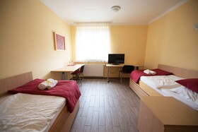 S Hotel & Restaurant S