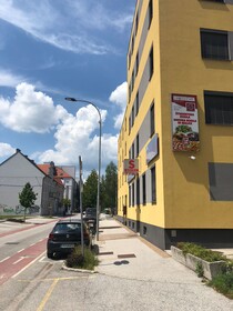 S Hotel & Restaurant S