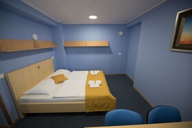 S Hotel & Restaurant S