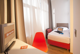 Youth Hostel Uni