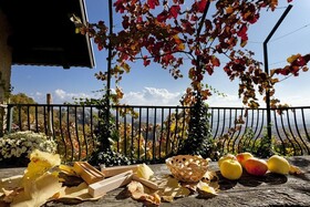 Vineyard Cottage Vercek