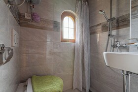 Rudnica Hill Lodge
