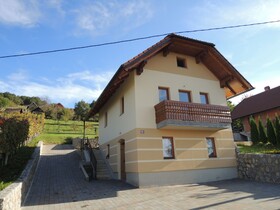 Vineyard Cottage Pod Piramido
