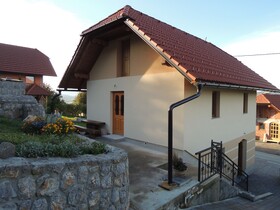 Vineyard Cottage Pod Piramido