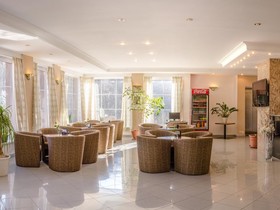 Hotel West