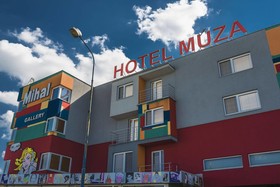 Muza Garni Hotel
