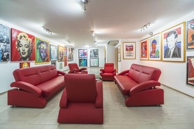 Muza Garni Hotel