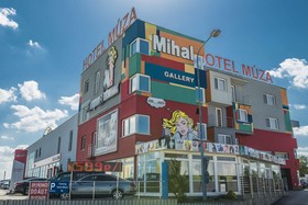 Muza Garni Hotel
