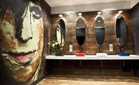 Business Hotel ASTRUM Laus