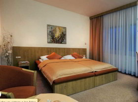 Hotel Seasons