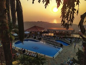 Country Lodge Complex