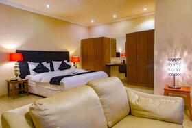 Country Lodge Complex