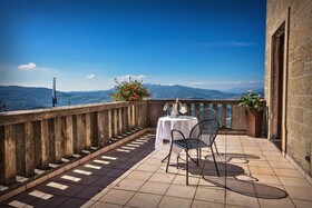 Hotel Titano