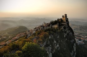 Titano Suites Hotel