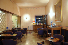 Titano Suites Hotel
