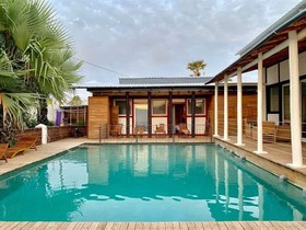 Residence Takson