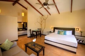Boca Olas Resort & Villas